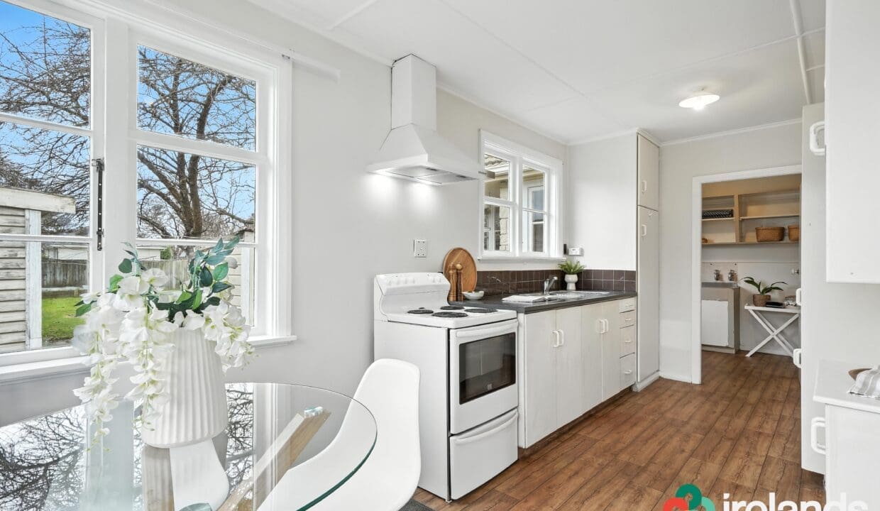 159790961__1755551622-159790961__1755551514-004_Open2view_ID596236-30_Bateman_Avenue