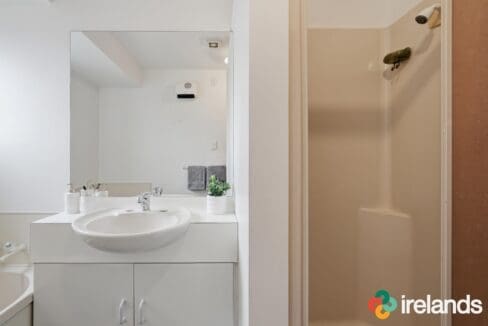 193372884__1774215006-193372884__1774214869-009_Open2view_ID605868-1_165_Clarence_Street